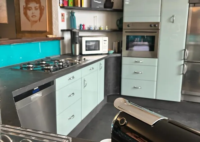 Opal * Клагенфурте